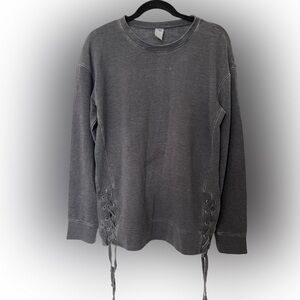 Te Verde - Tie Side Sweatshirt